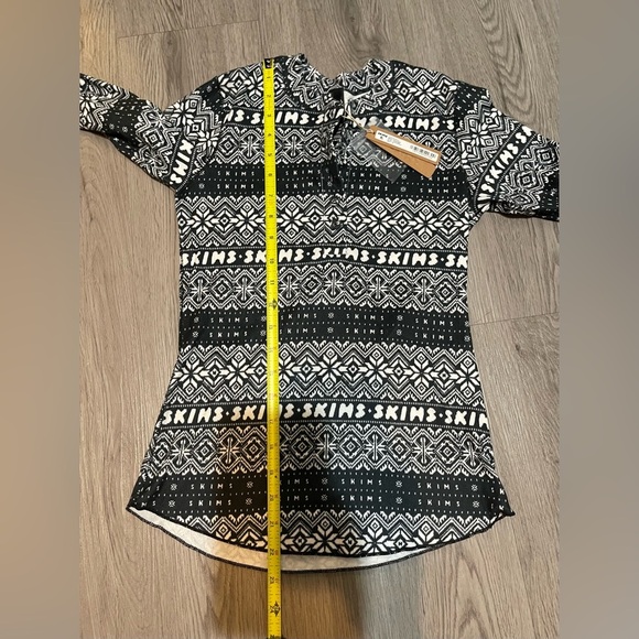 NEW SKIMS Logo Plush Pointelle Henley and Leggings Set medium - Picture 7 of 9